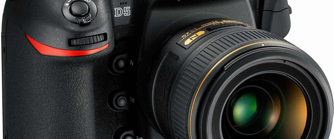 Nouveau NIKON, le D5, des yeux de chat !